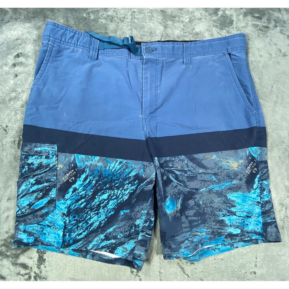 Realtree Hybrid Shorts Mens XL Performance Fishing Cargo Hiking Water Repellent